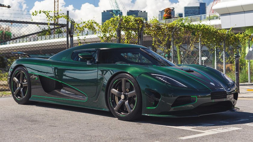 Koenigsegg Agera зеленая
