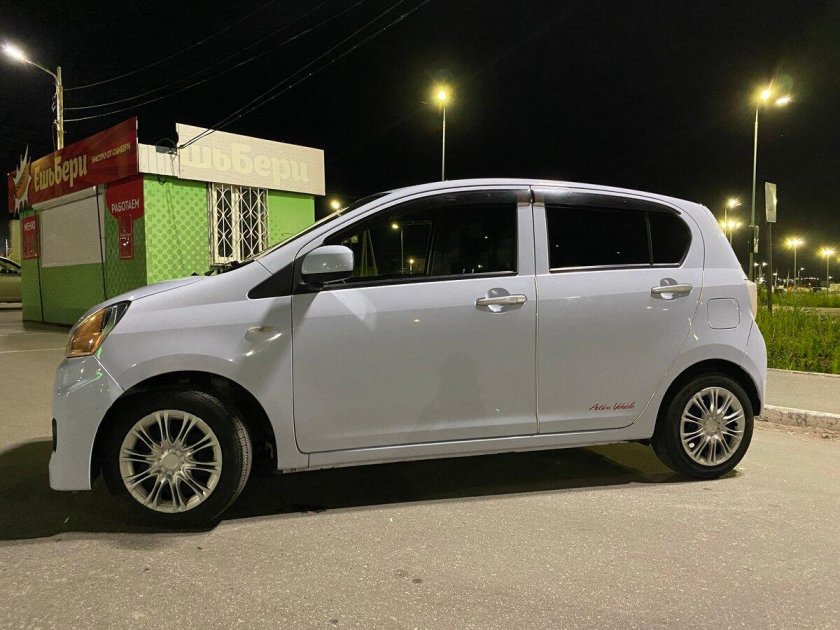 Daihatsu mira e