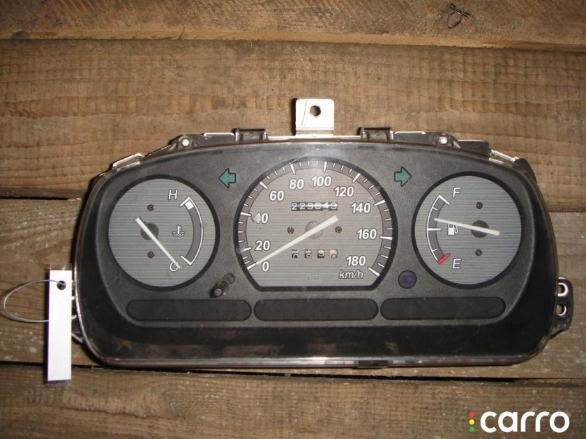 Приборная панель Дайхатсу