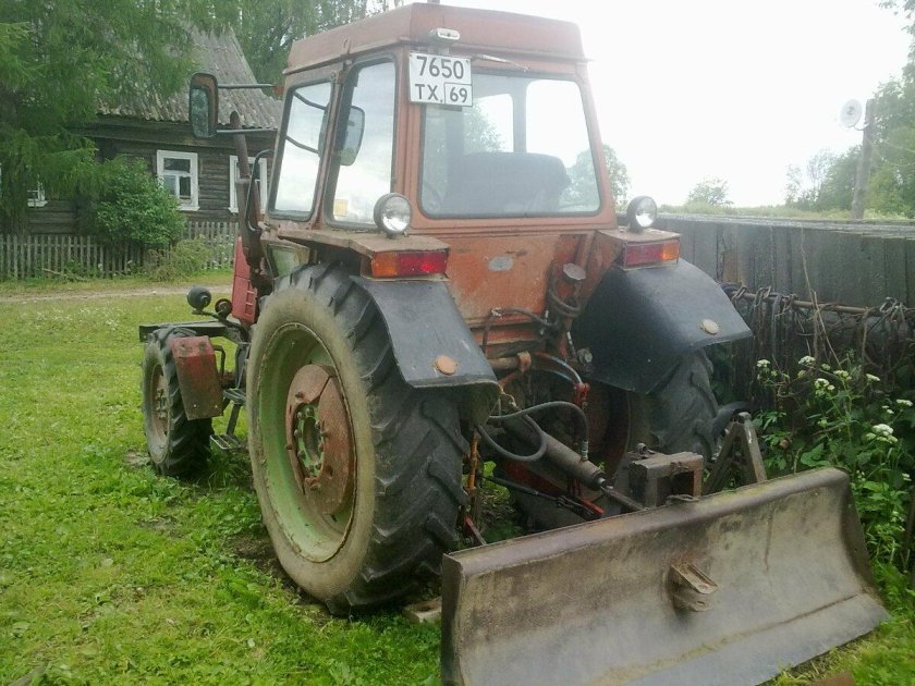 Колесный трактор ЛТЗ-55