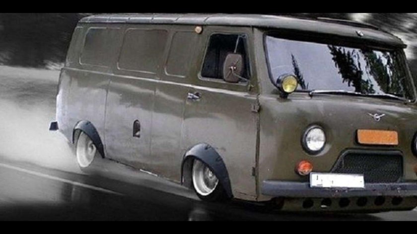 УАЗ-452 stance