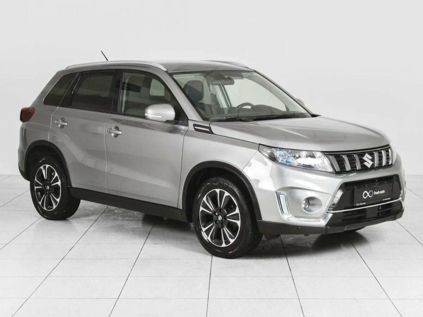 Сузуки Витара 2021 рамка радиатора