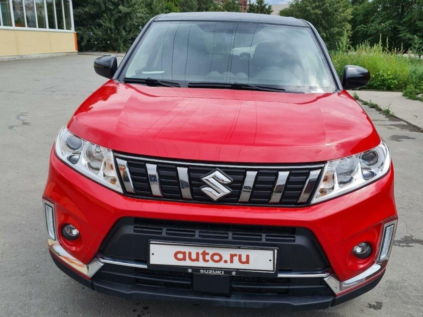 Сузуки Витара 2021 рамка радиатора