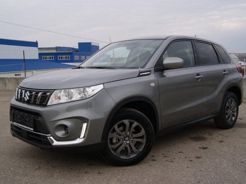 Сузуки Витара серая