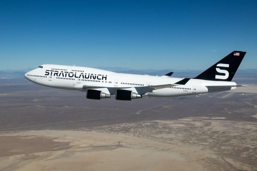 Самолет боинг 747