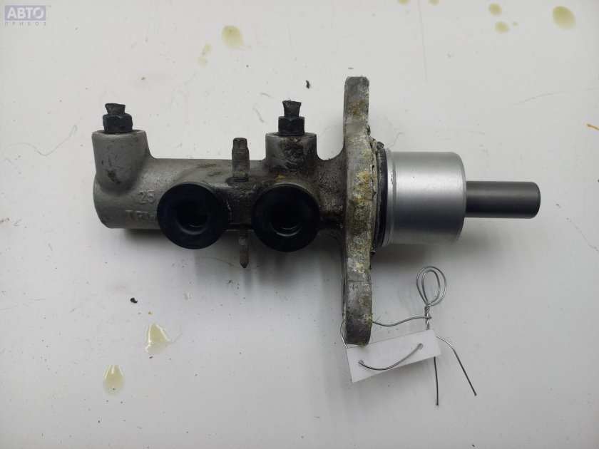 Главный тормозной цилиндр чери Фора