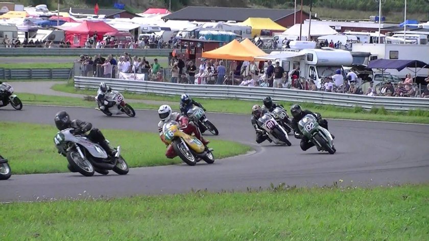 Motorcycle racing