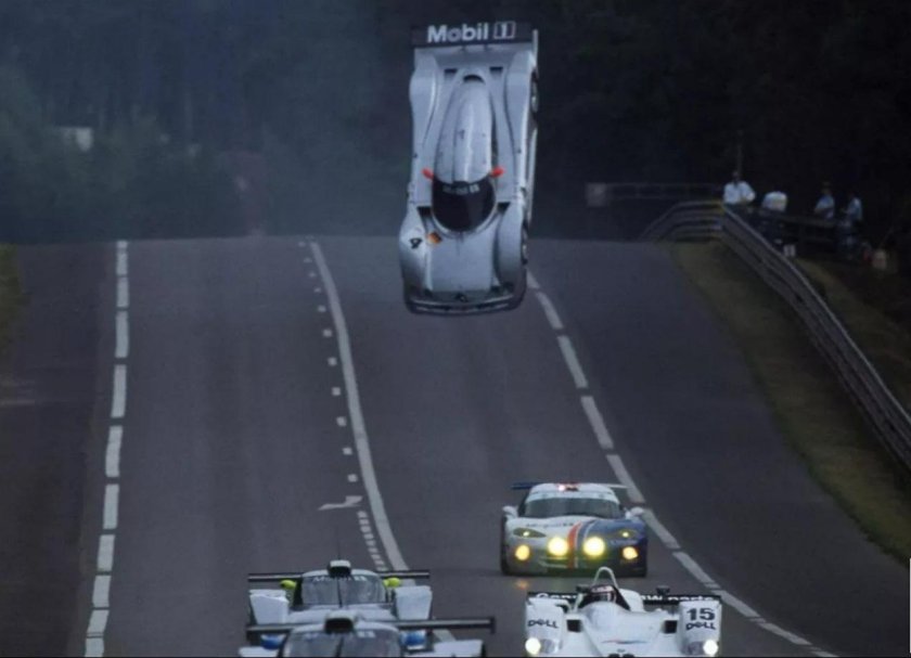 Mercedes CLR le mans 1999 полет