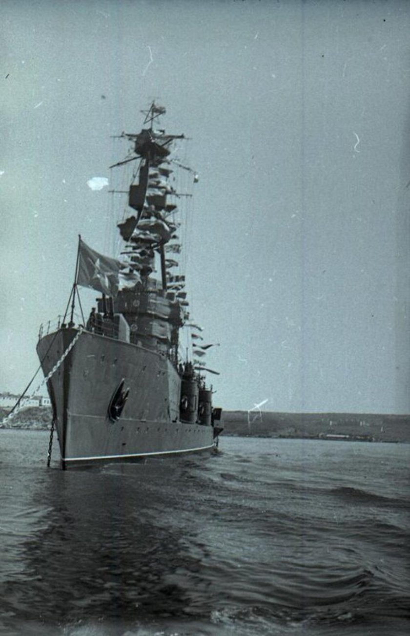 Команда крейсера «красный Крым»