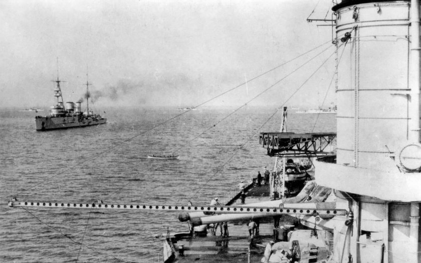 Линкор Парижская коммуна