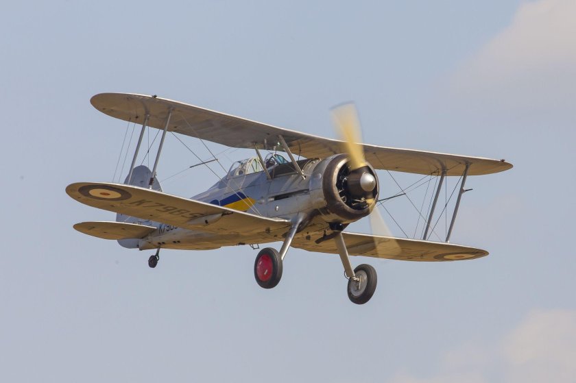 Биплан Гладиатор
