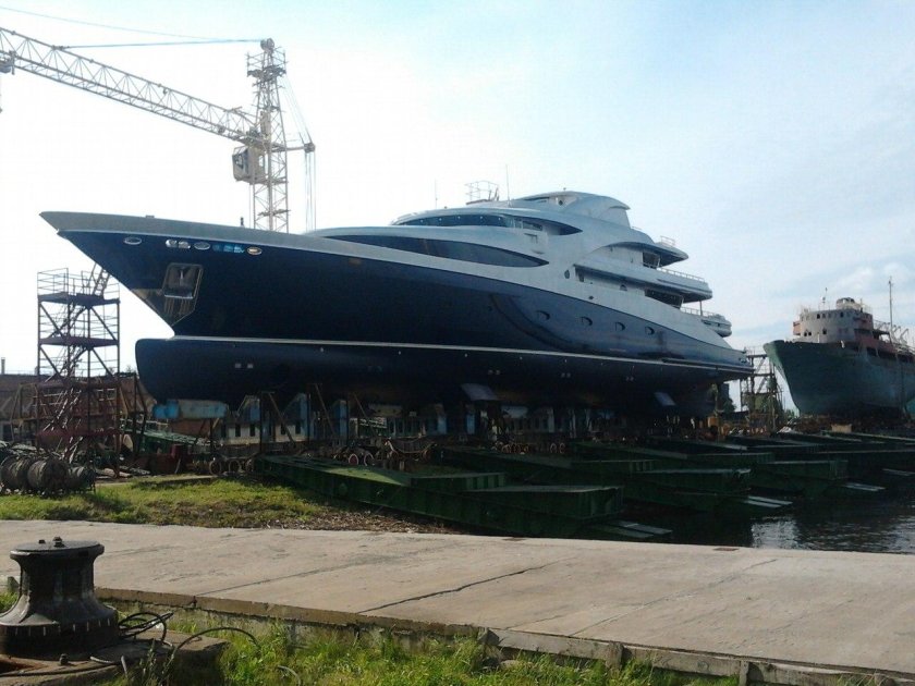 Яхта Виктория Севмаш