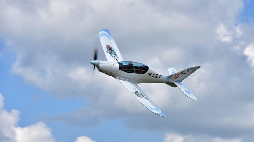 Сверхлегкий самолет акула