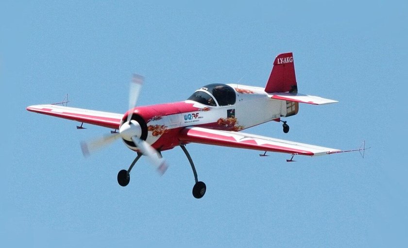 Спортивный самолет Су-26