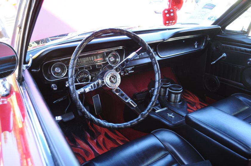 Ford Mustang 1965 салон