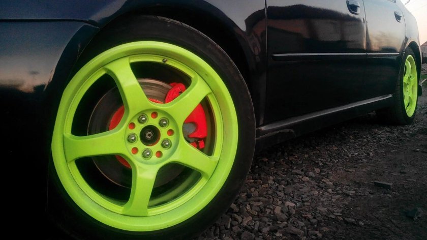 Диски кислотно салатового цвета р17