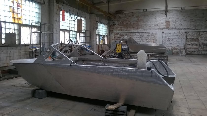 Алюминиевый катер завода Алмаз