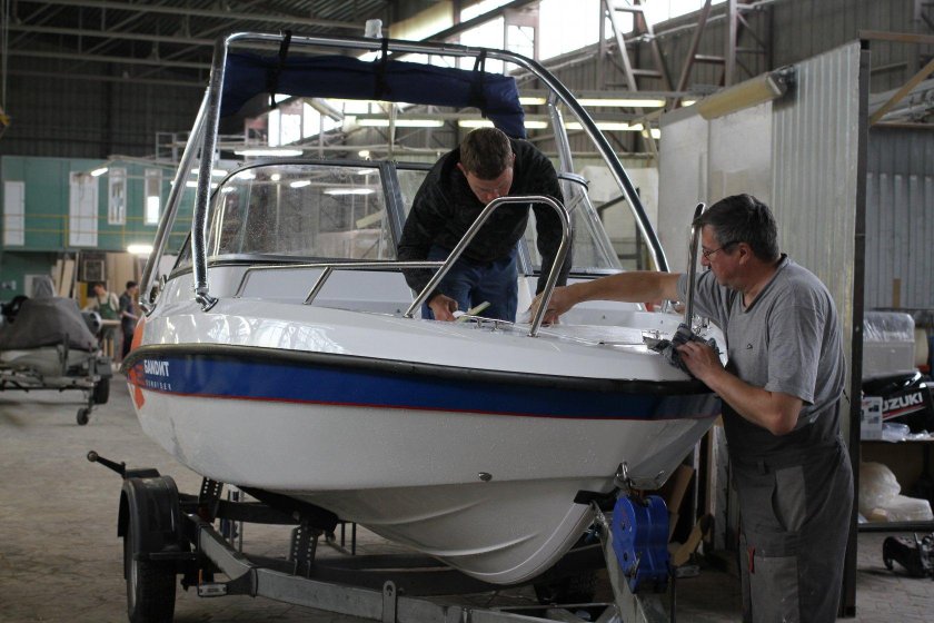 Бандит 520 катер