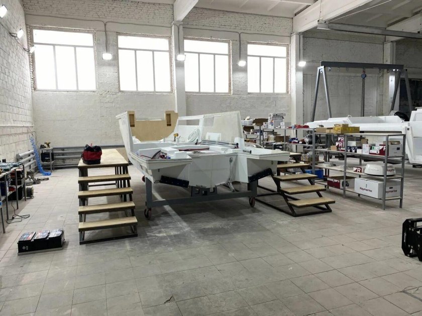 Searene 745 Crew Cabin