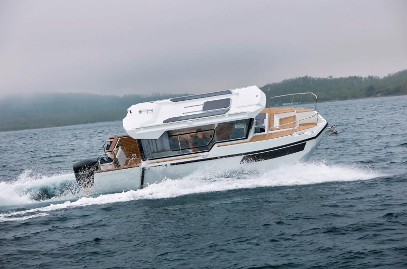 Searene 745 Crew Cabin