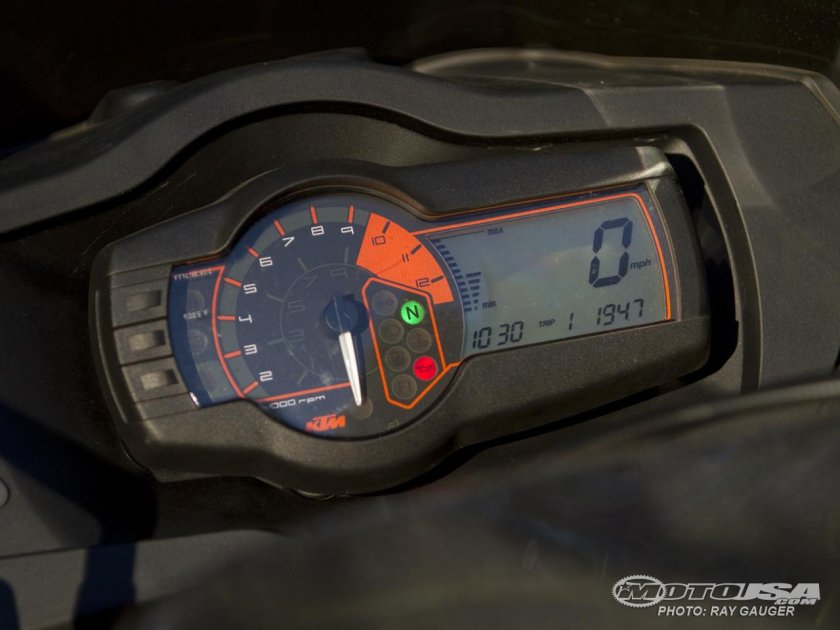 KTM 990 Adventure приборная панель