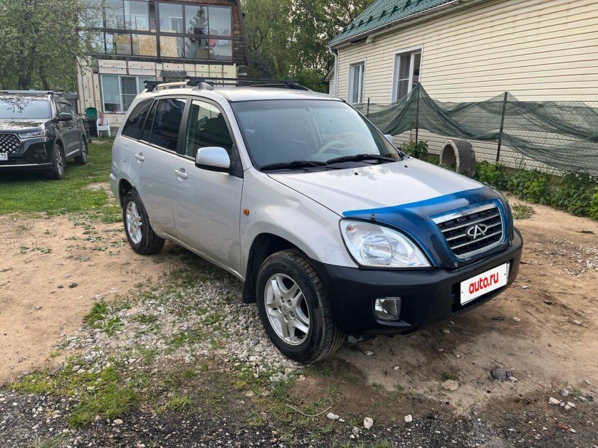 Машина chery tiggo