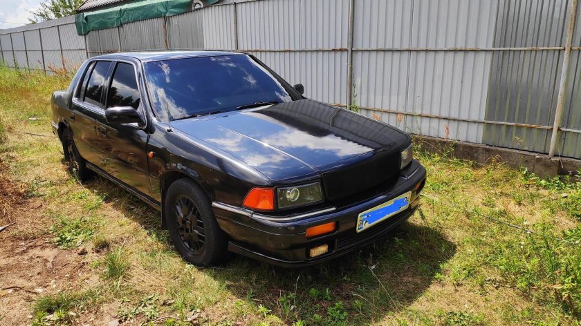 Chrysler Saratoga 1990