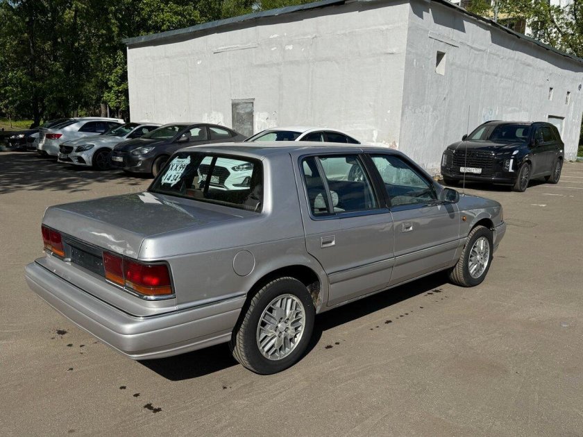 Крайслер саратога 1992