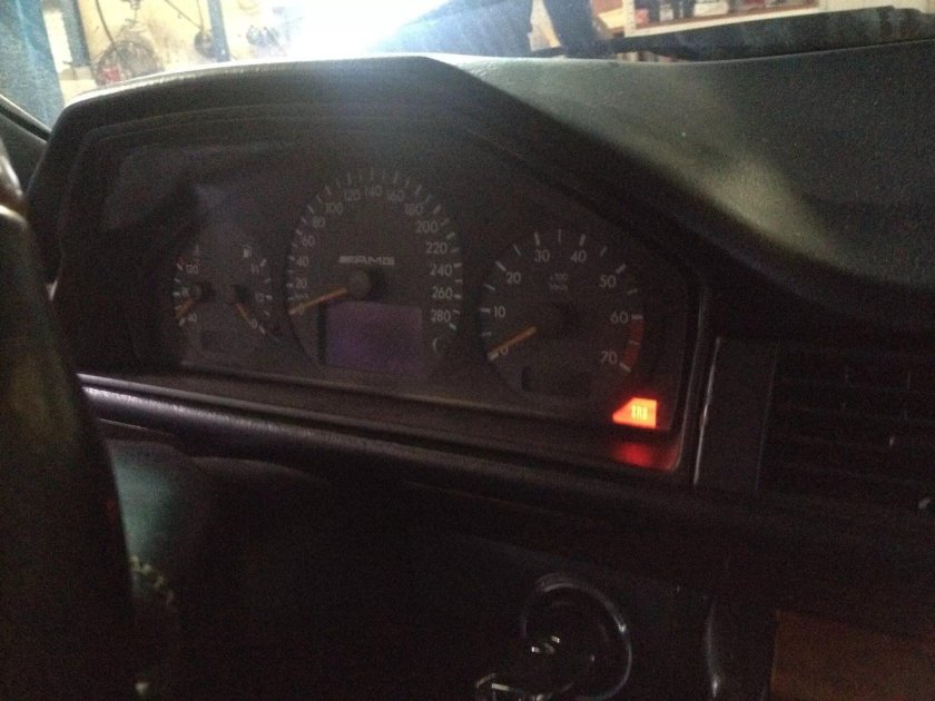 Приборка от w210 в w124