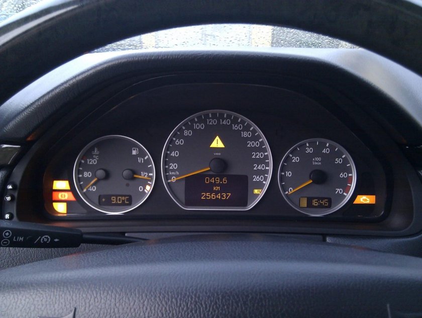 Приборка w208