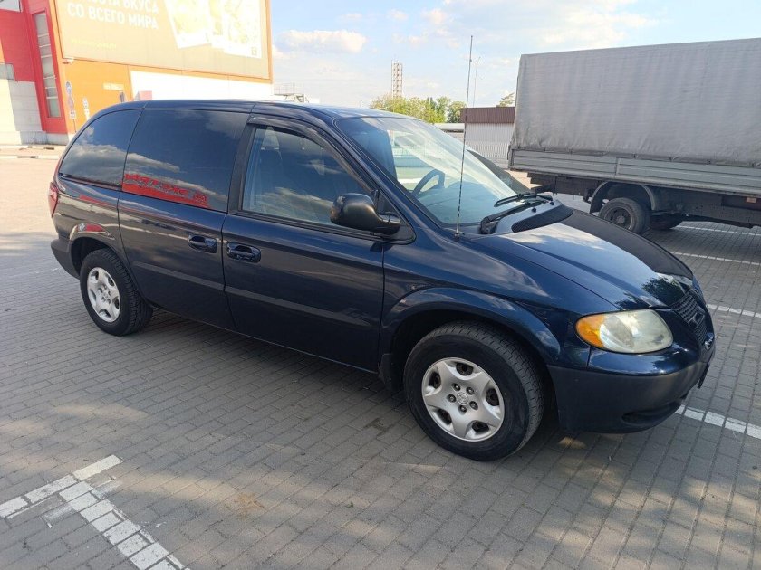 Крайслер гранд вояджер 2001