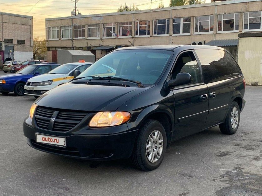 Крайслер гранд вояджер 2001