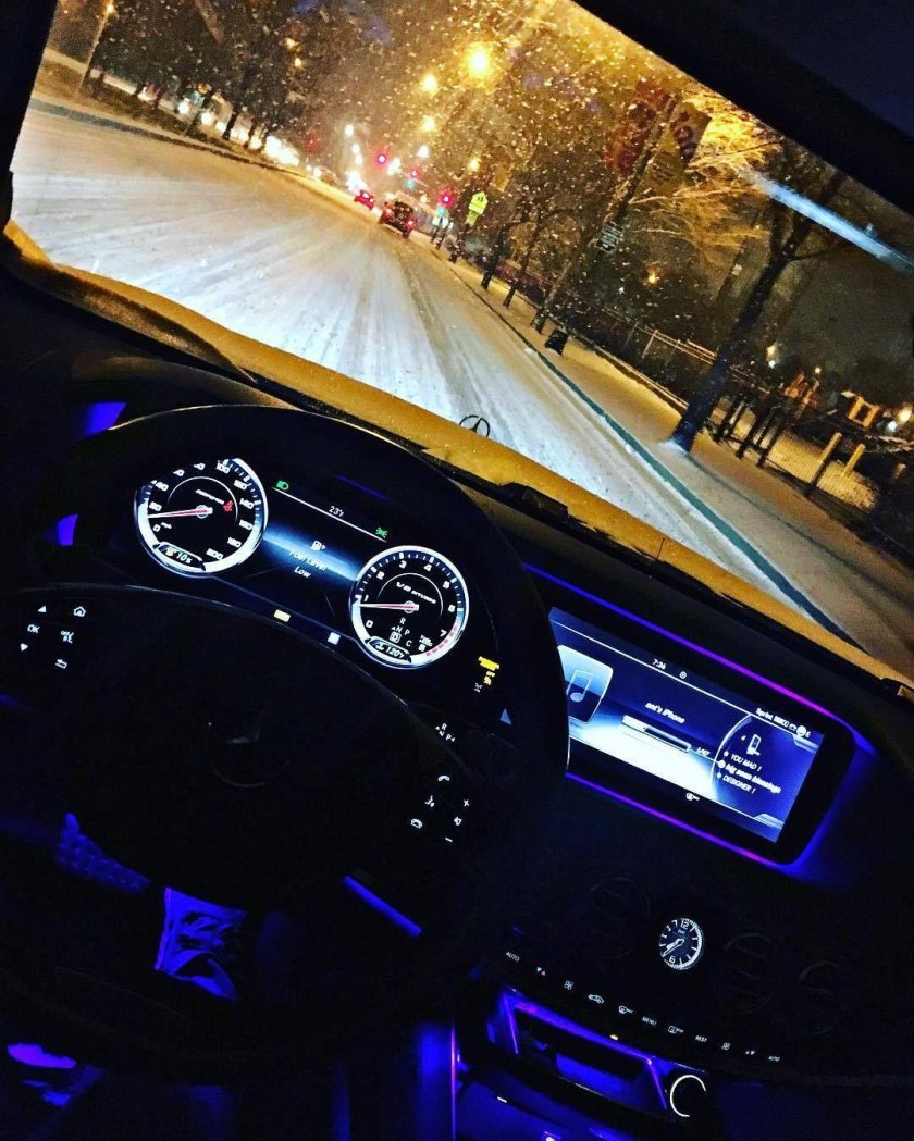 За рулем Мерседеса