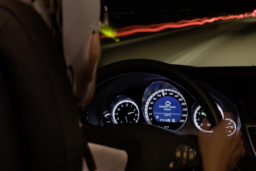 За рулем Мерседеса