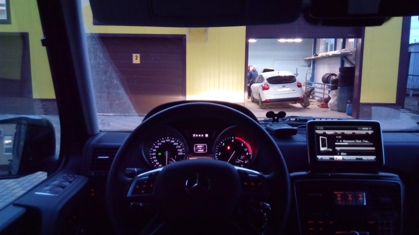 Mercedes g 63 AMG подсветка салона