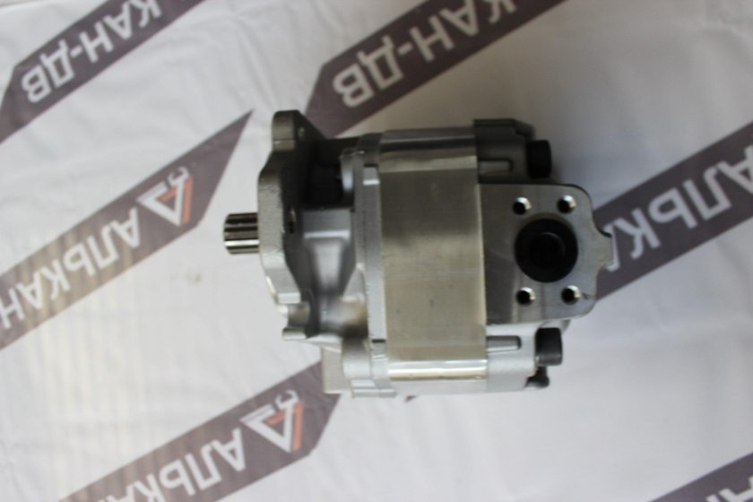 Насос Коматсу