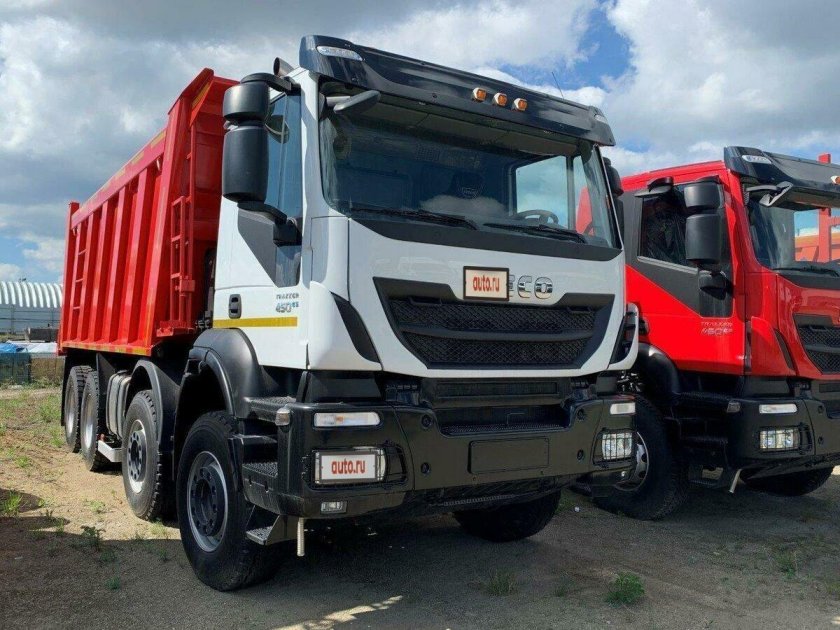 Ивеко самосвал 8х4