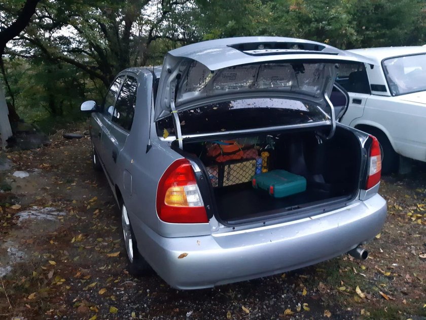 Hyundai Accent 2 багажник