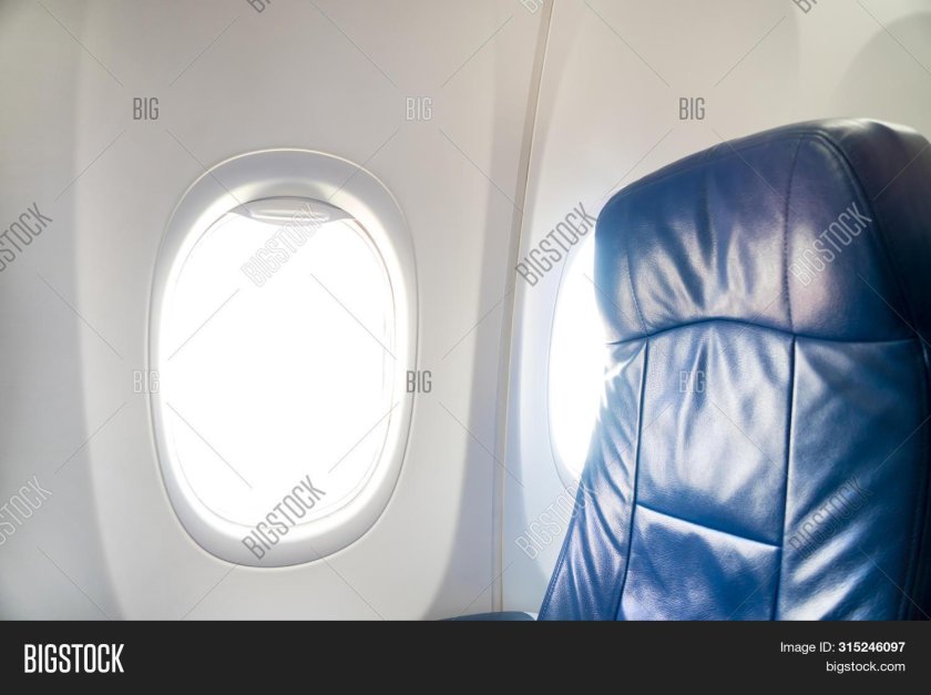 Салон самолета у окна