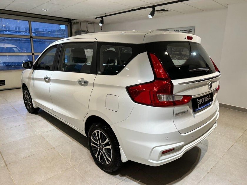 Suzuki Ertiga 2023 отзывы владельцев