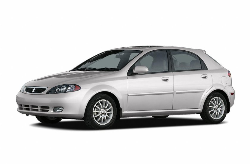 Suzuki forenza хэтчбек