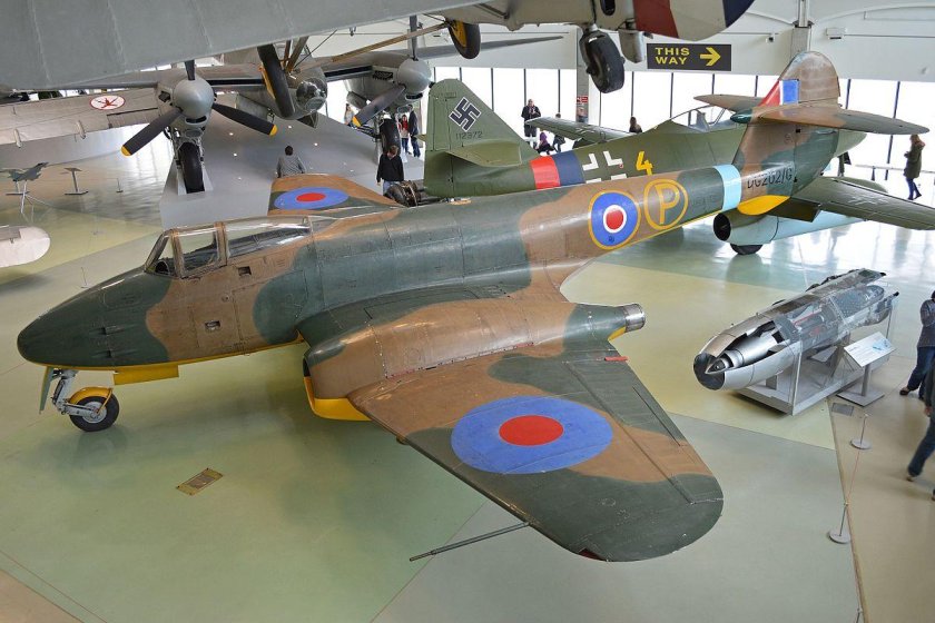 Глостер метеор iv