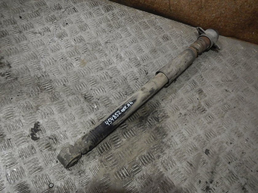 Задний амортизатор Шкода Фабия 1.2