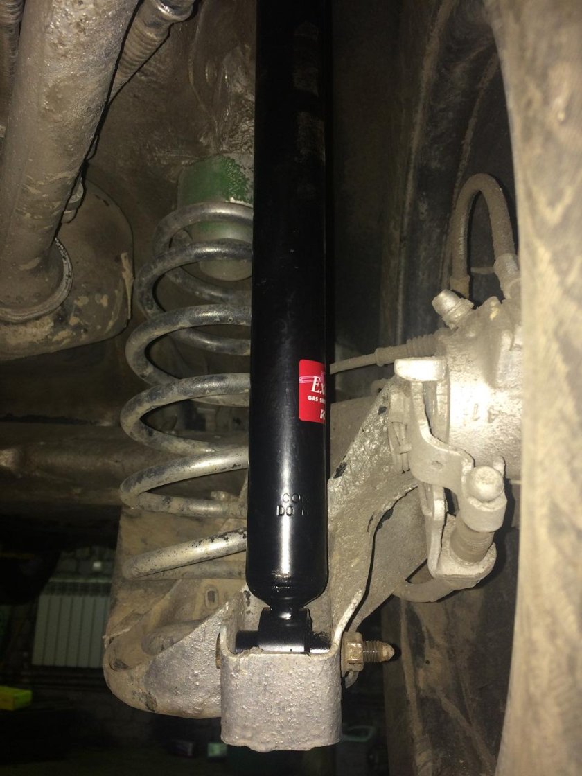 Задние амортизаторы Шкода Октавия а5