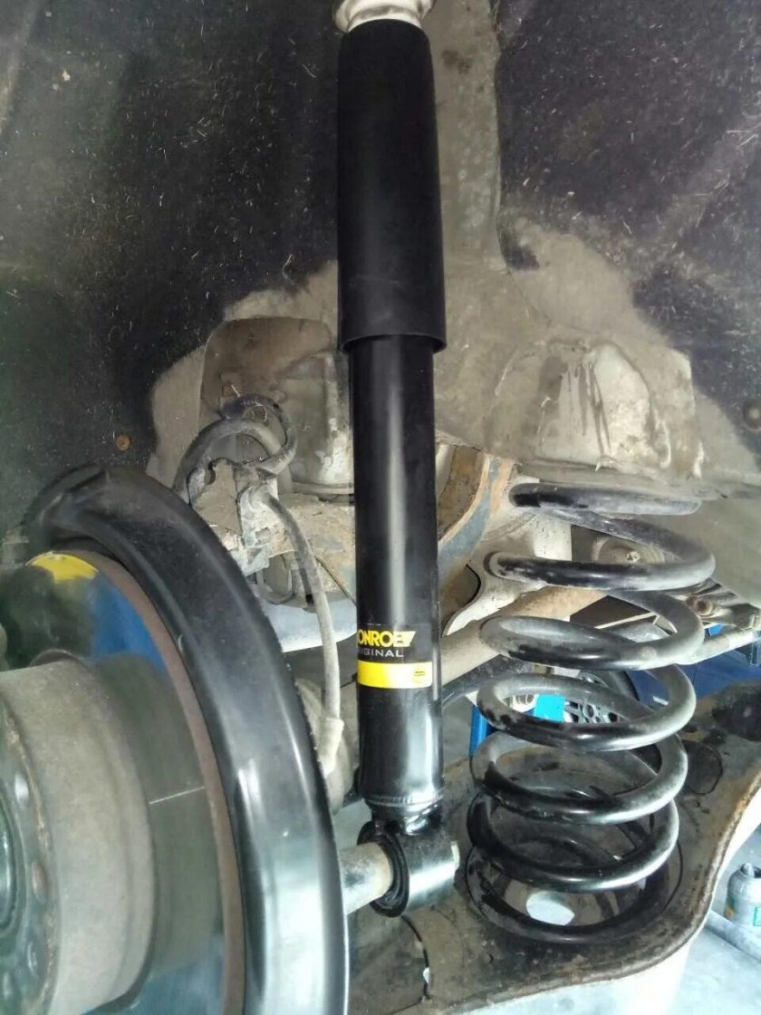 Амортизаторы Октавия а5 фл 1.8 2012