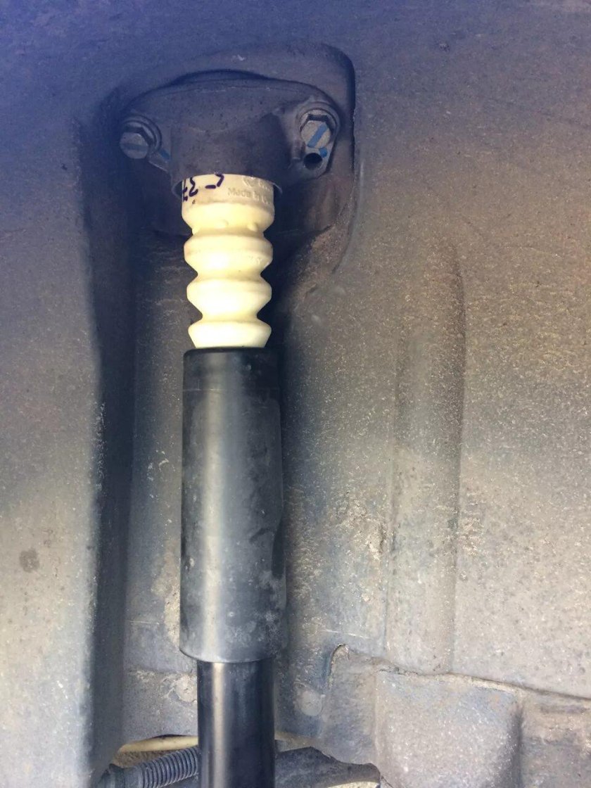 Отбойник заднего амортизатора Шкода Октавия а5