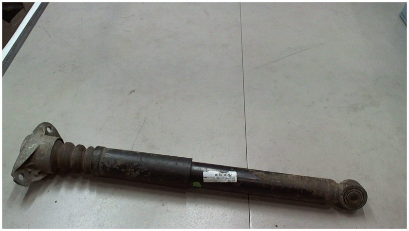 Задние амортизаторы Шкода Октавия а7 1.6