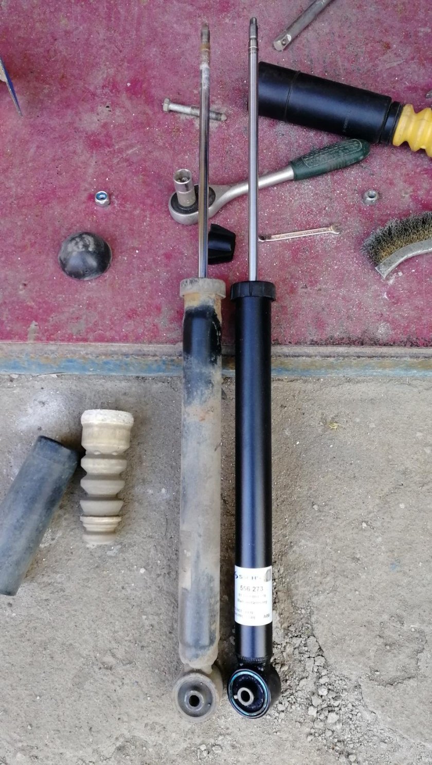 Амортизатор задний Шкода Октавия тур 1.8