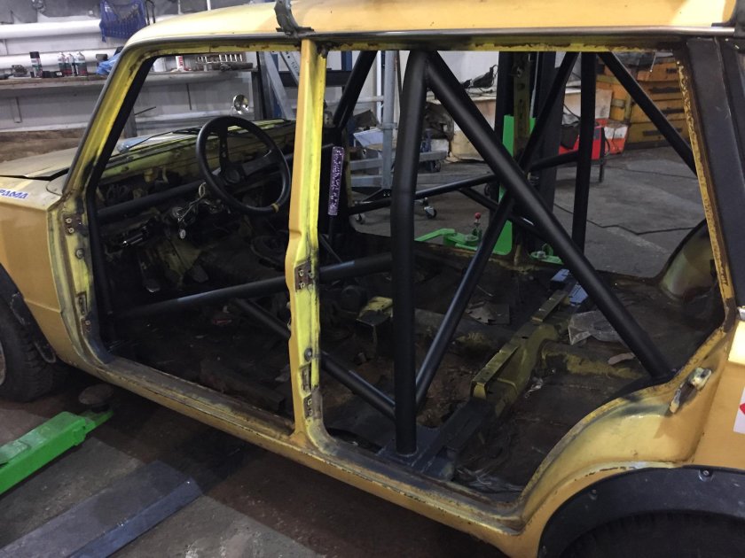 Каркас безопасности ВАЗ 2102