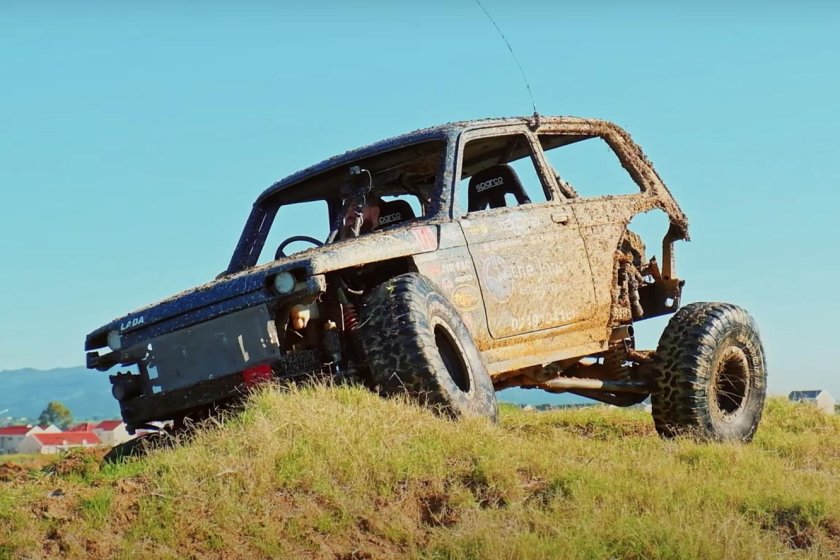 Машина Нива